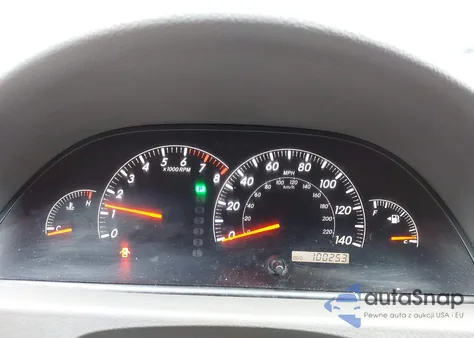 2005 Toyota Camry Le z USA, uszkodzony, nr VIN 4T1BE32K95U564462